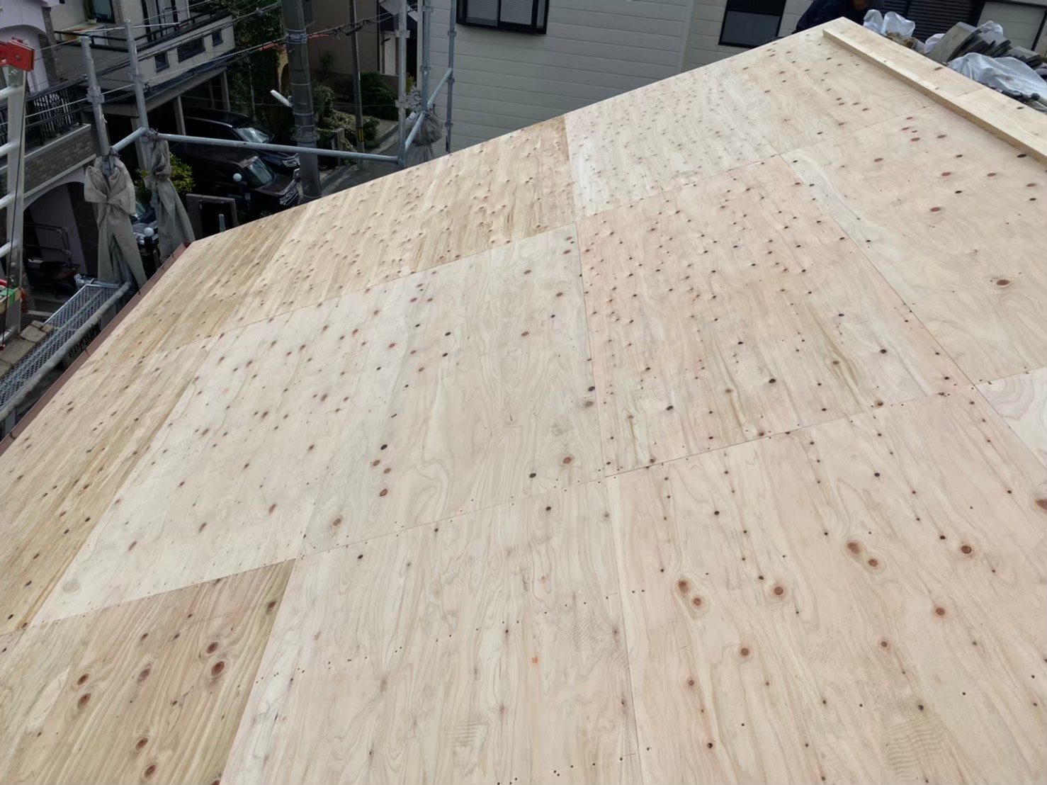 野地板の増し張りでメンテナンス